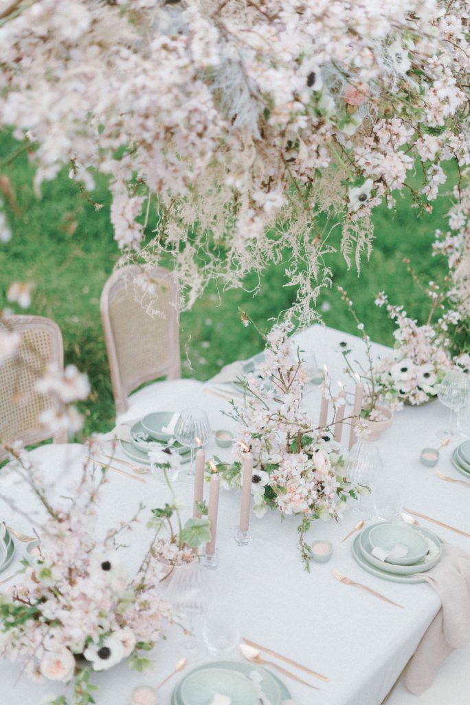 spring-almond-editorial-vickygalata-weddings-lesanagnou-photography
